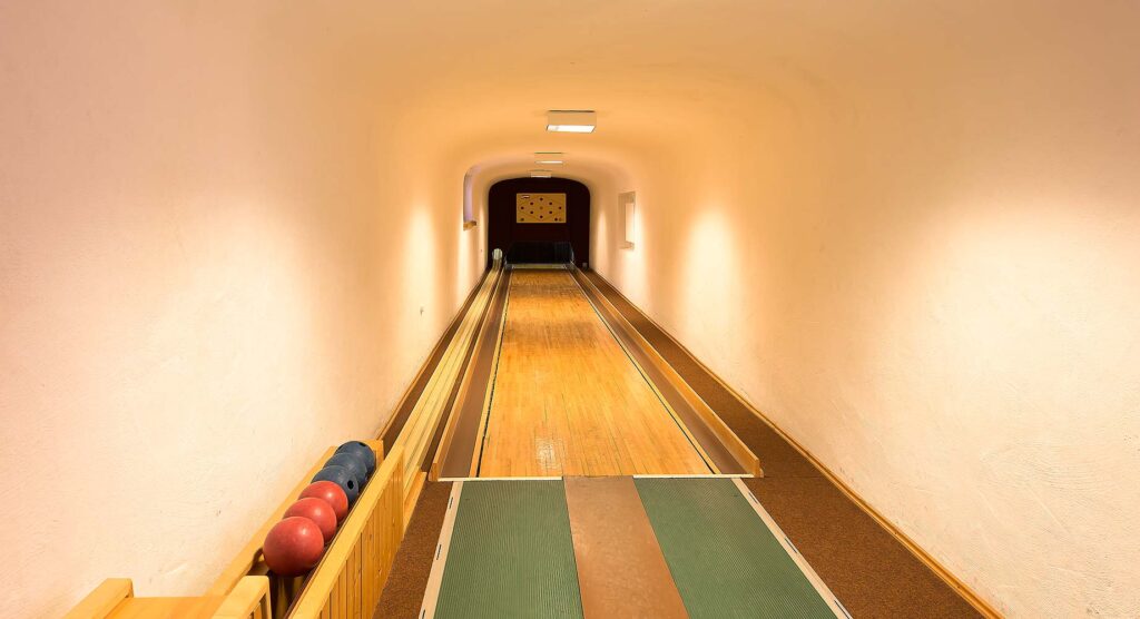 Hotel elements Oberstdorf Kegelbahn